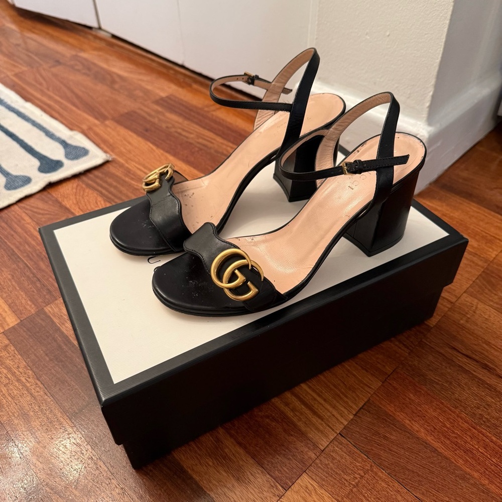 Gucci Black Heels with Gold Double G Logo size 37